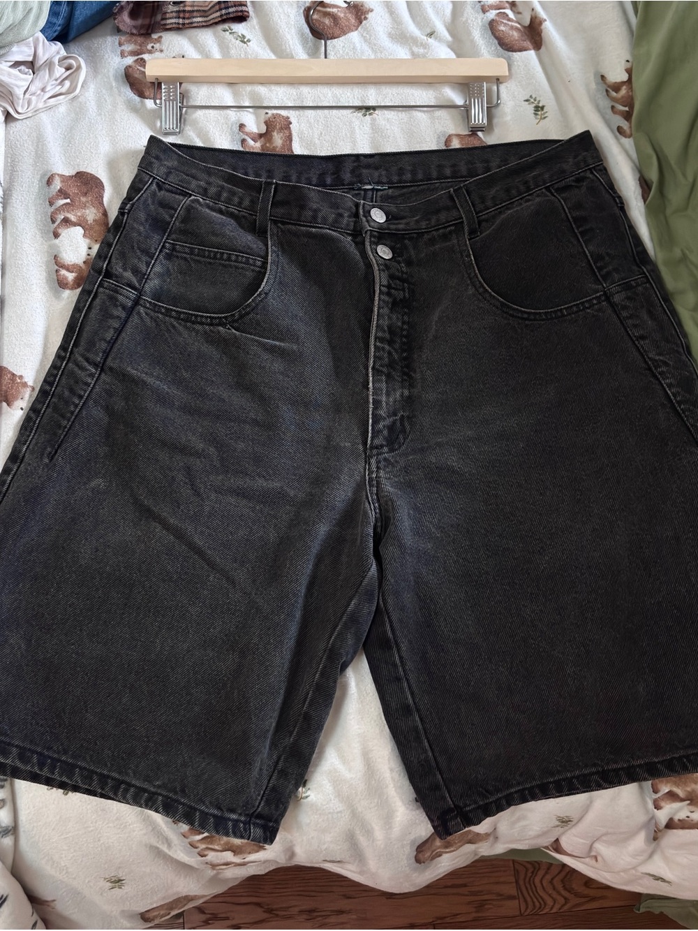 Guess Oversized Long Shorts